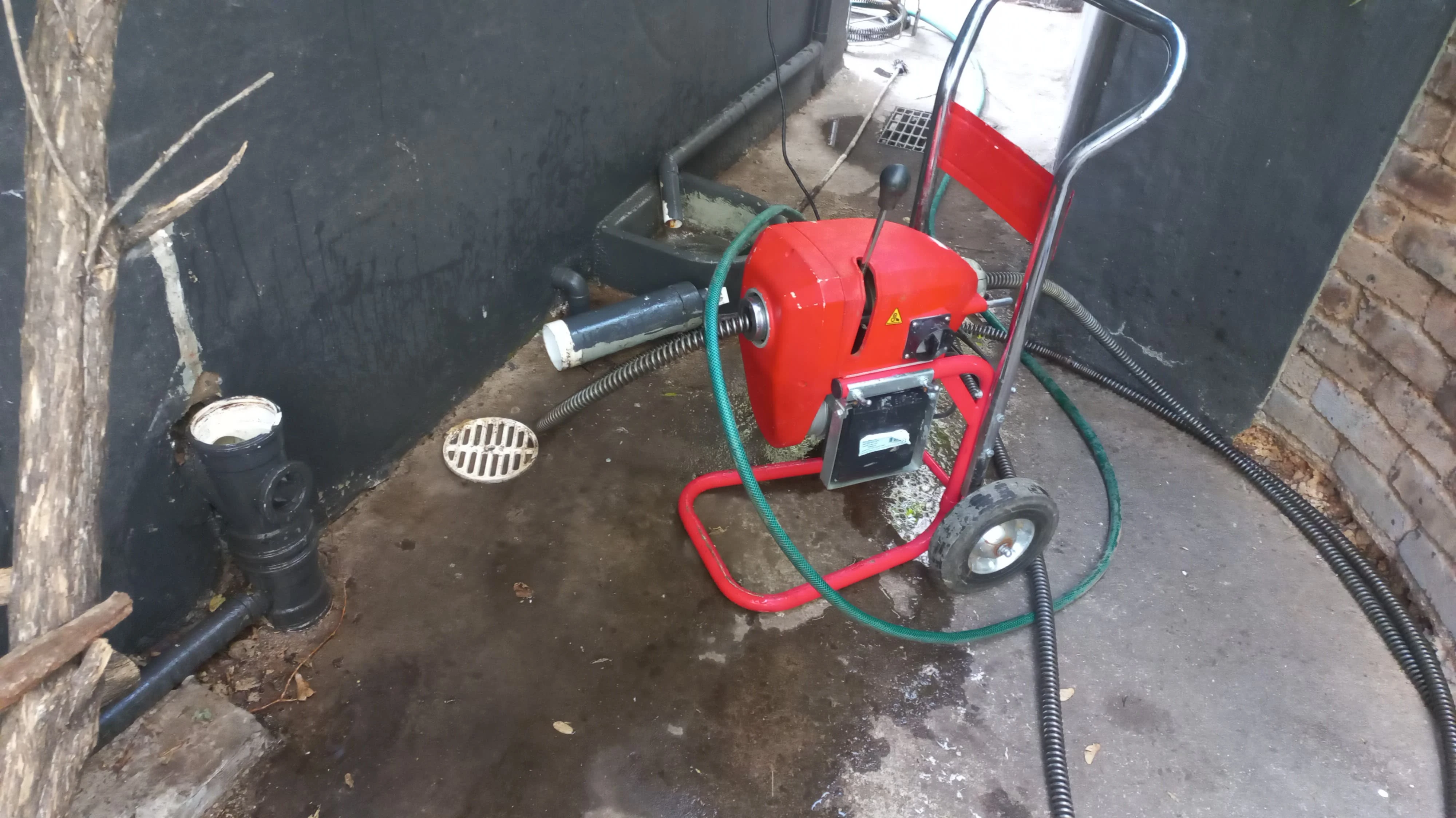 Why is Timely Drain Cleaning Very Important for Homeowners?